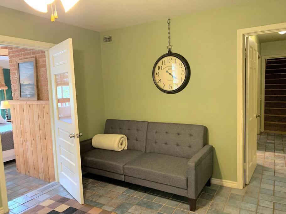 The River Haven - Sleeps 32 - On Guadalupe River Seguin Kültér fotó
