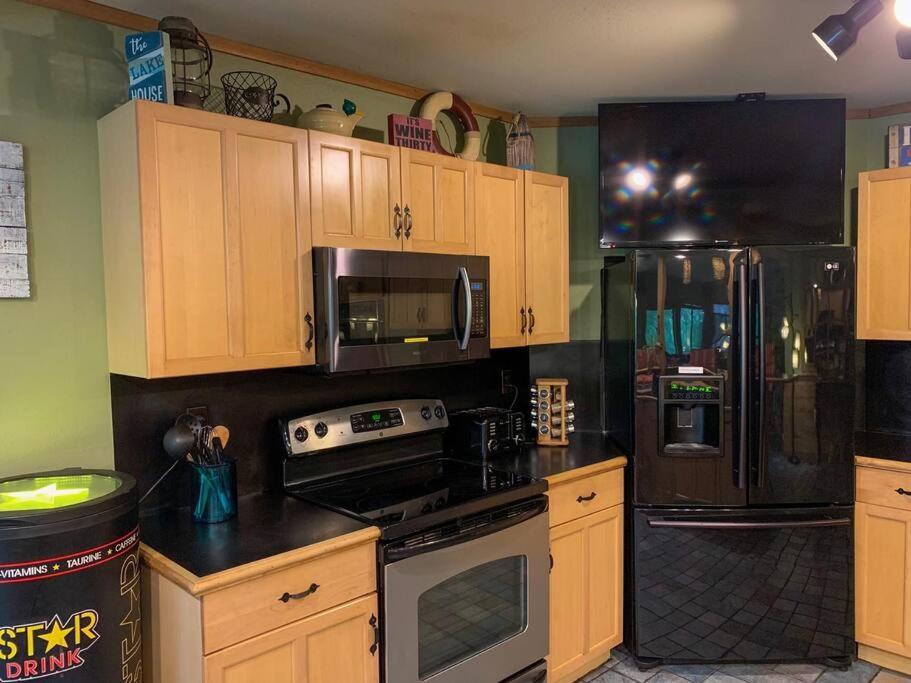 The River Haven - Sleeps 32 - On Guadalupe River Seguin Kültér fotó