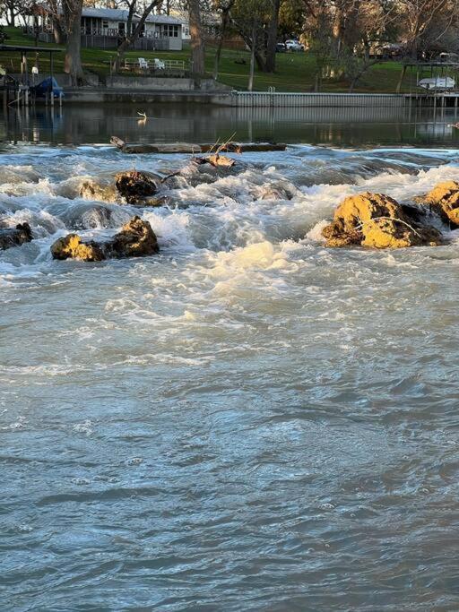 The River Haven - Sleeps 32 - On Guadalupe River Seguin Kültér fotó