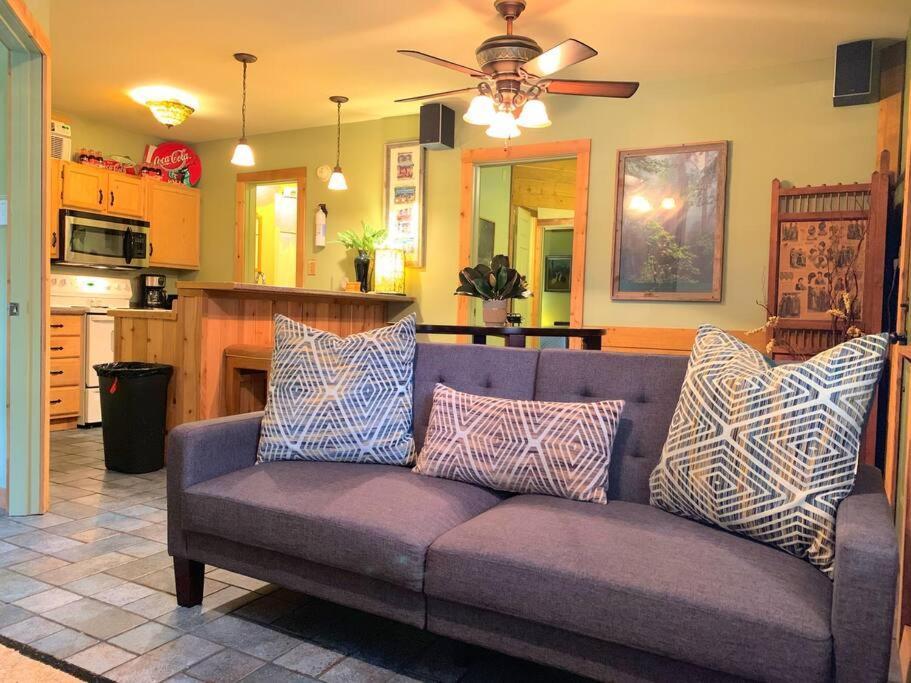 The River Haven - Sleeps 32 - On Guadalupe River Seguin Kültér fotó