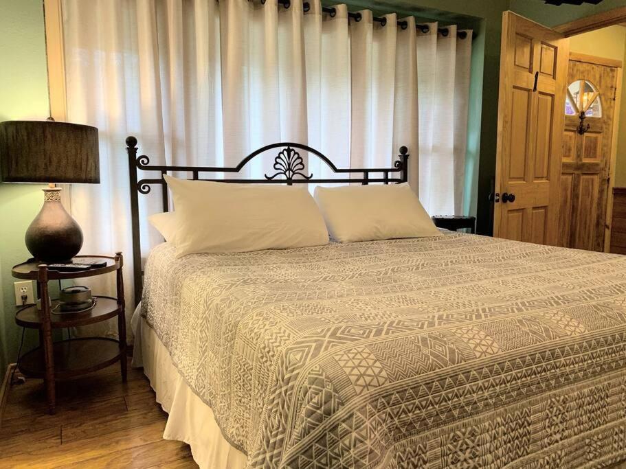 The River Haven - Sleeps 32 - On Guadalupe River Seguin Kültér fotó