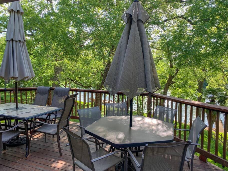 The River Haven - Sleeps 32 - On Guadalupe River Seguin Kültér fotó