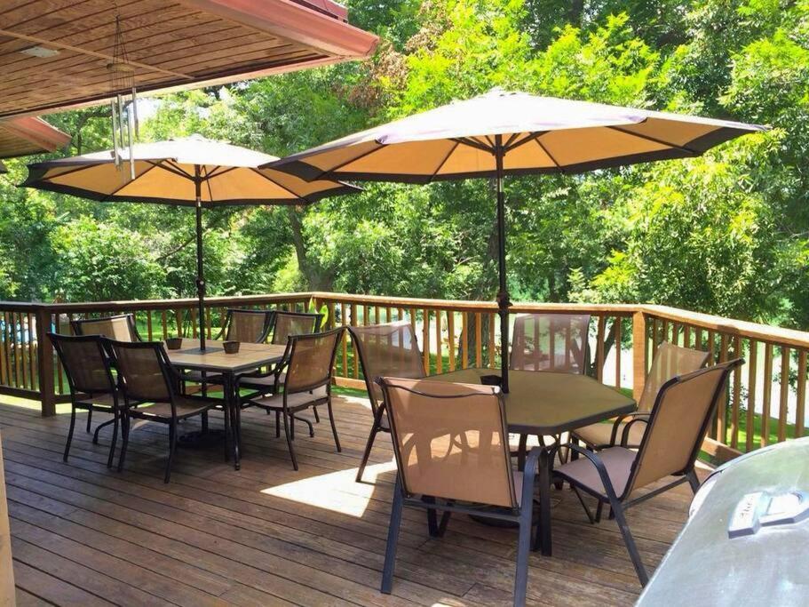 The River Haven - Sleeps 32 - On Guadalupe River Seguin Kültér fotó