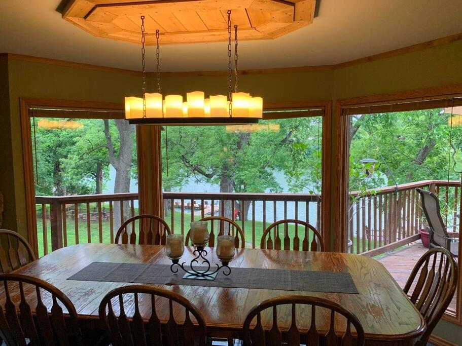 The River Haven - Sleeps 32 - On Guadalupe River Seguin Kültér fotó