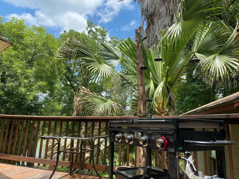 The River Haven - Sleeps 32 - On Guadalupe River Seguin Kültér fotó